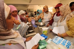 18-CSR-makan-komersial